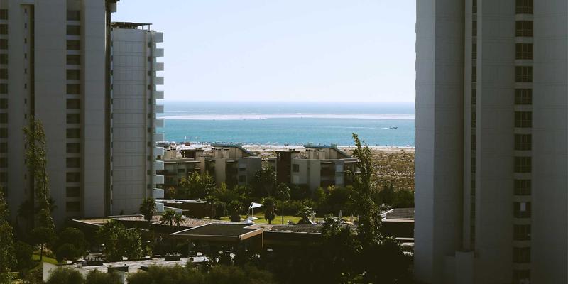 旅游线路89全解析:自由行VS跟团游,解锁完美旅程的终极攻略